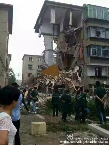 葫芦岛居民楼突发爆炸,惊魂一刻后的追问与守望 葫芦岛居民楼突发爆炸,惊魂一刻后的追问与守望