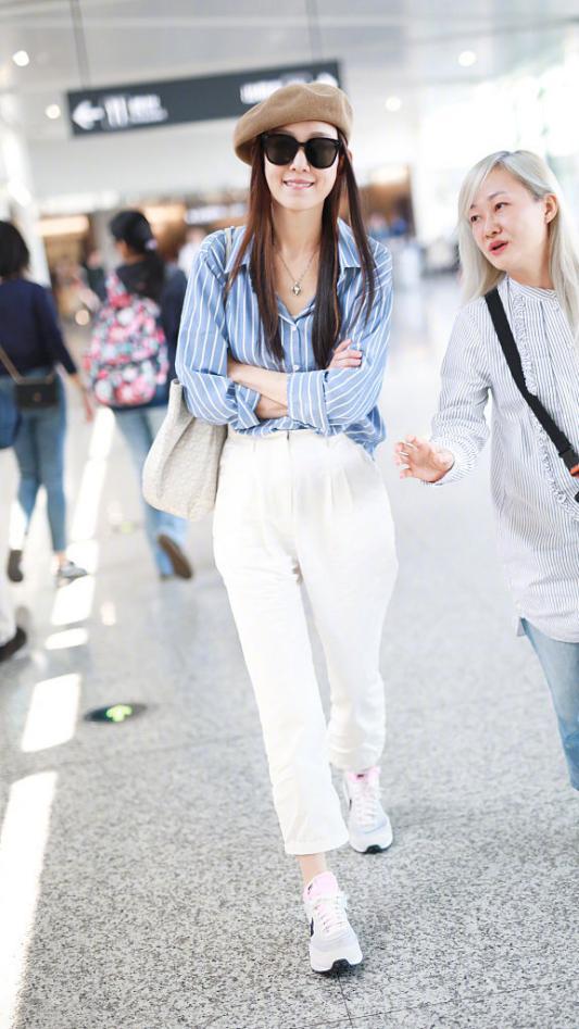 蓝白球篮球服,球场上的清新之选 蓝白球篮球服,球场上的清新之选